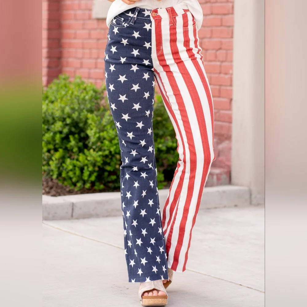 Judy Blue American Flag Flare Jeans - Picture 1 of 8